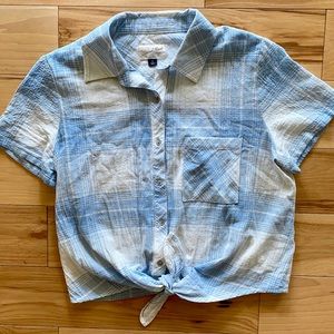 Universal Thread Button-Up Top